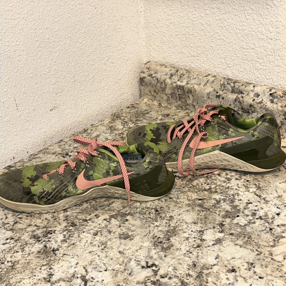 Nike Metcon 3 AMP Shoes Size 8.5 Womens Sneakers Camo Weightlifting Athletic B4 - Picture 3 of 7